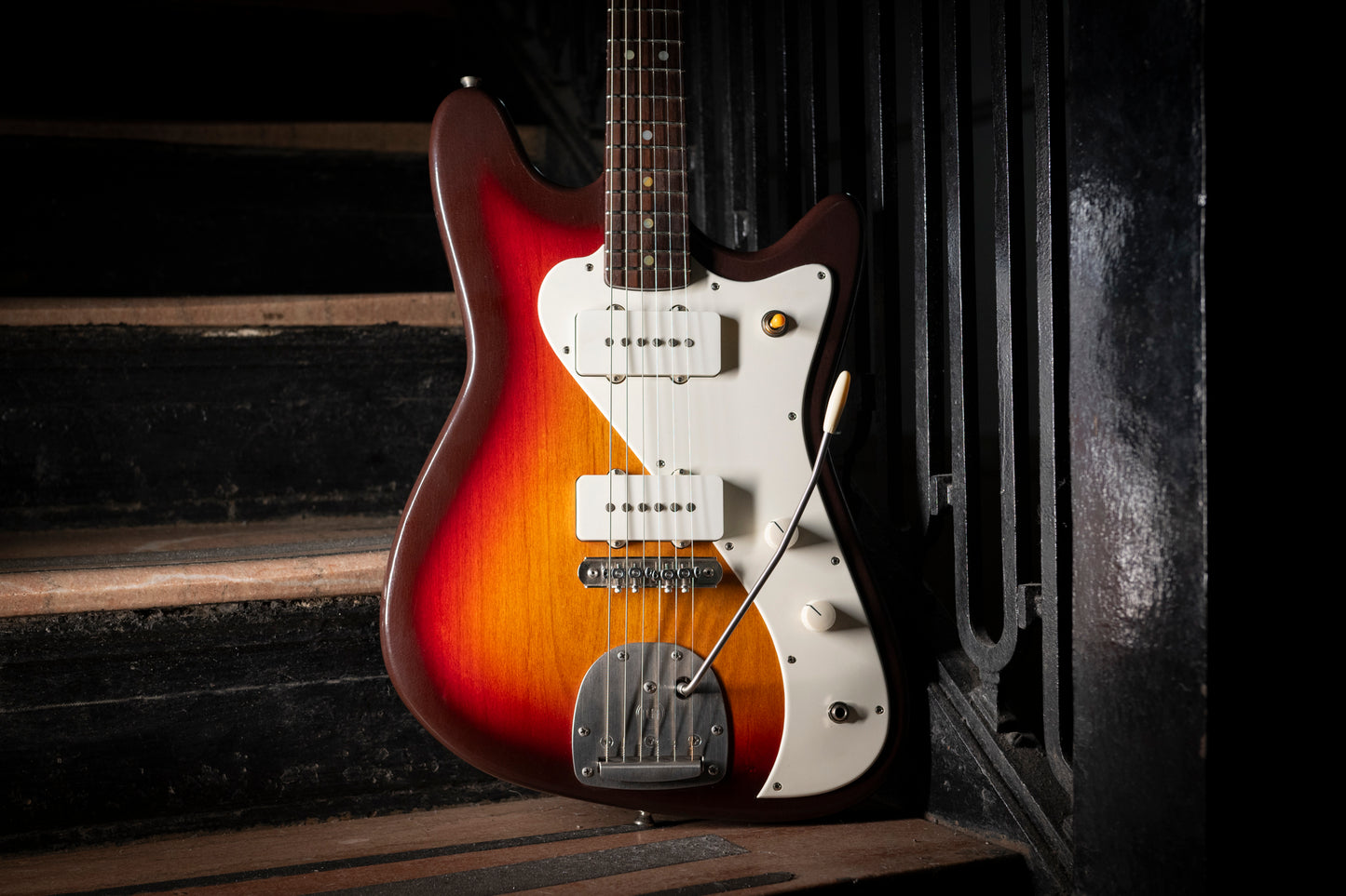 Black Bobbin Phantone Aged Burst