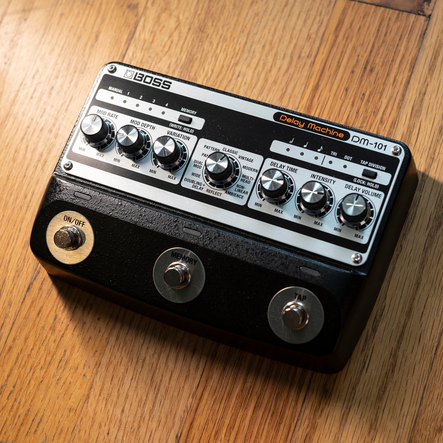Boss DM-101 USED