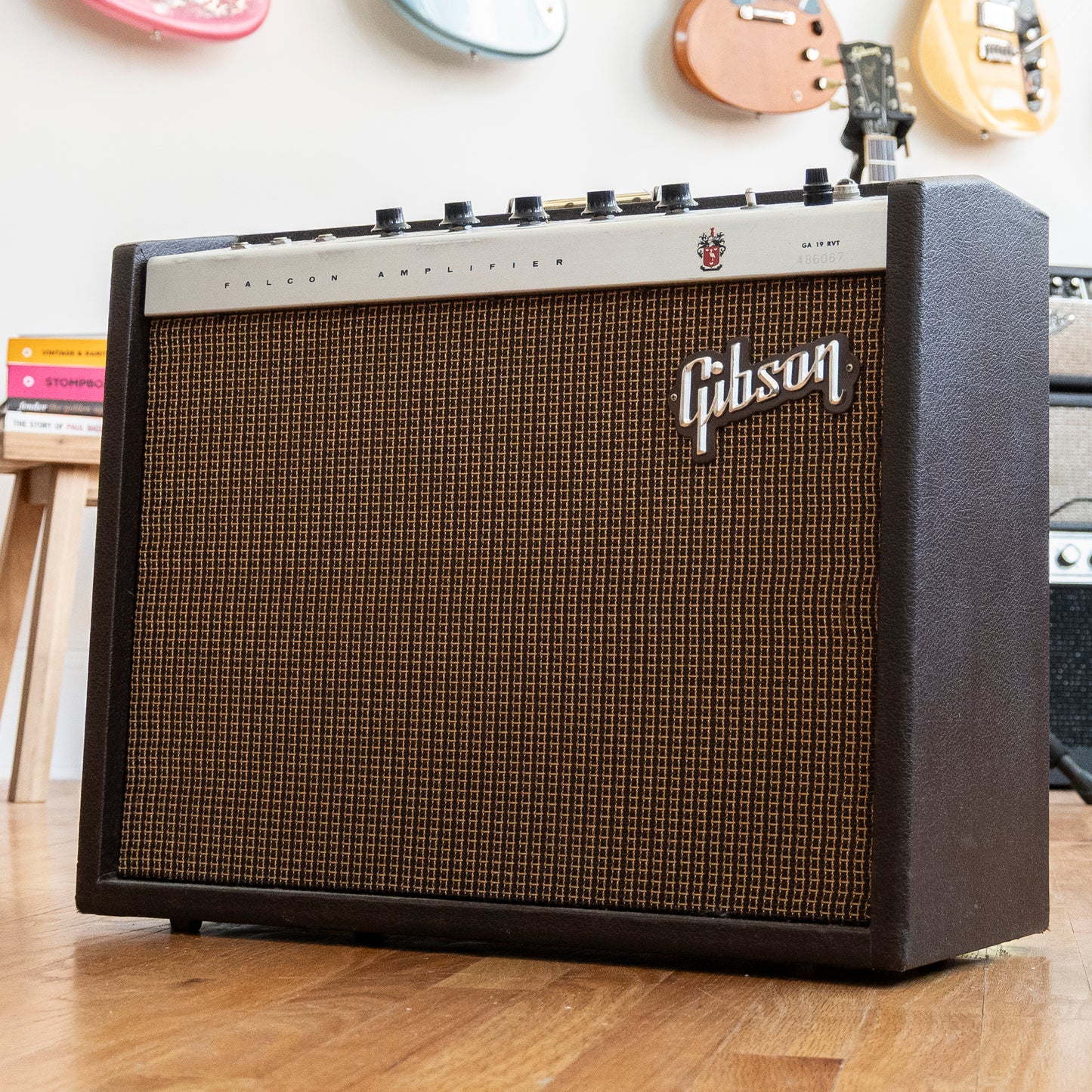 Gibson GA-19RVT Falcon 15-Watt 1x12" Guitar Combo 1962 USED