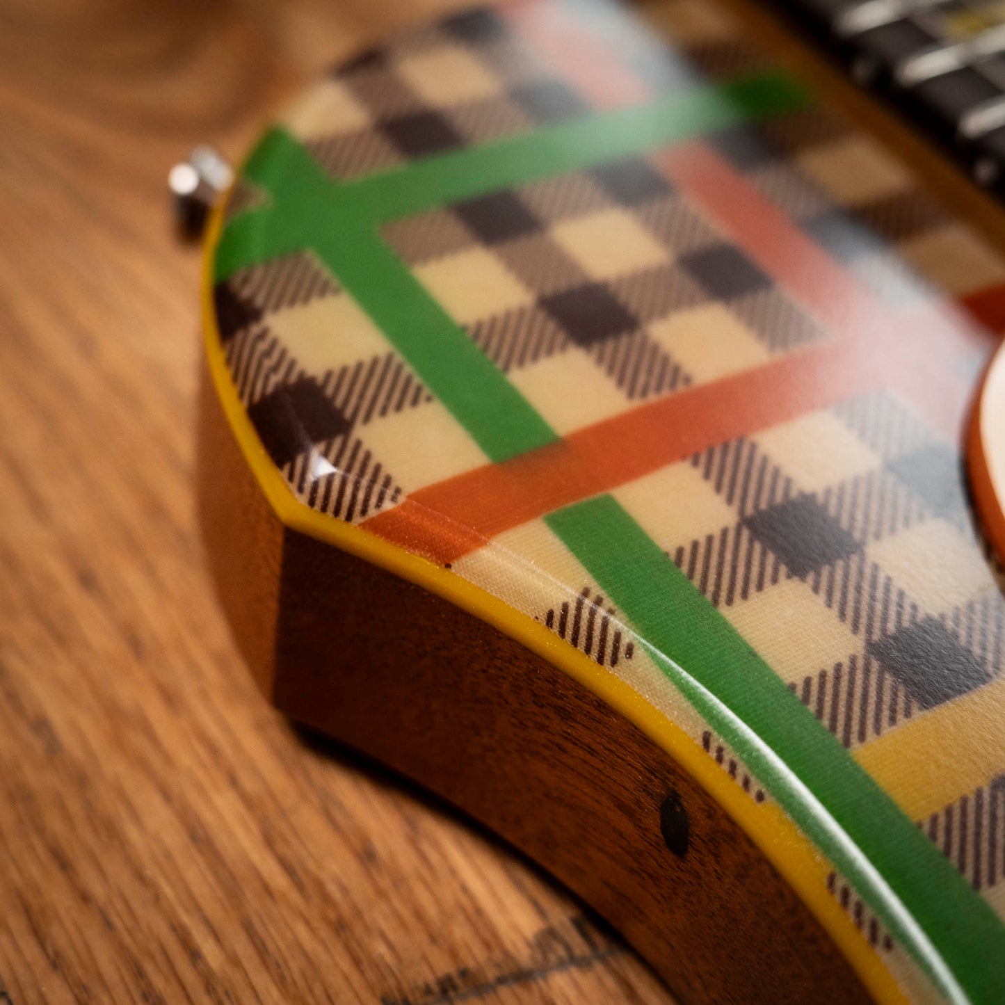 Lockhorn Instruments Runt Vintage Couch