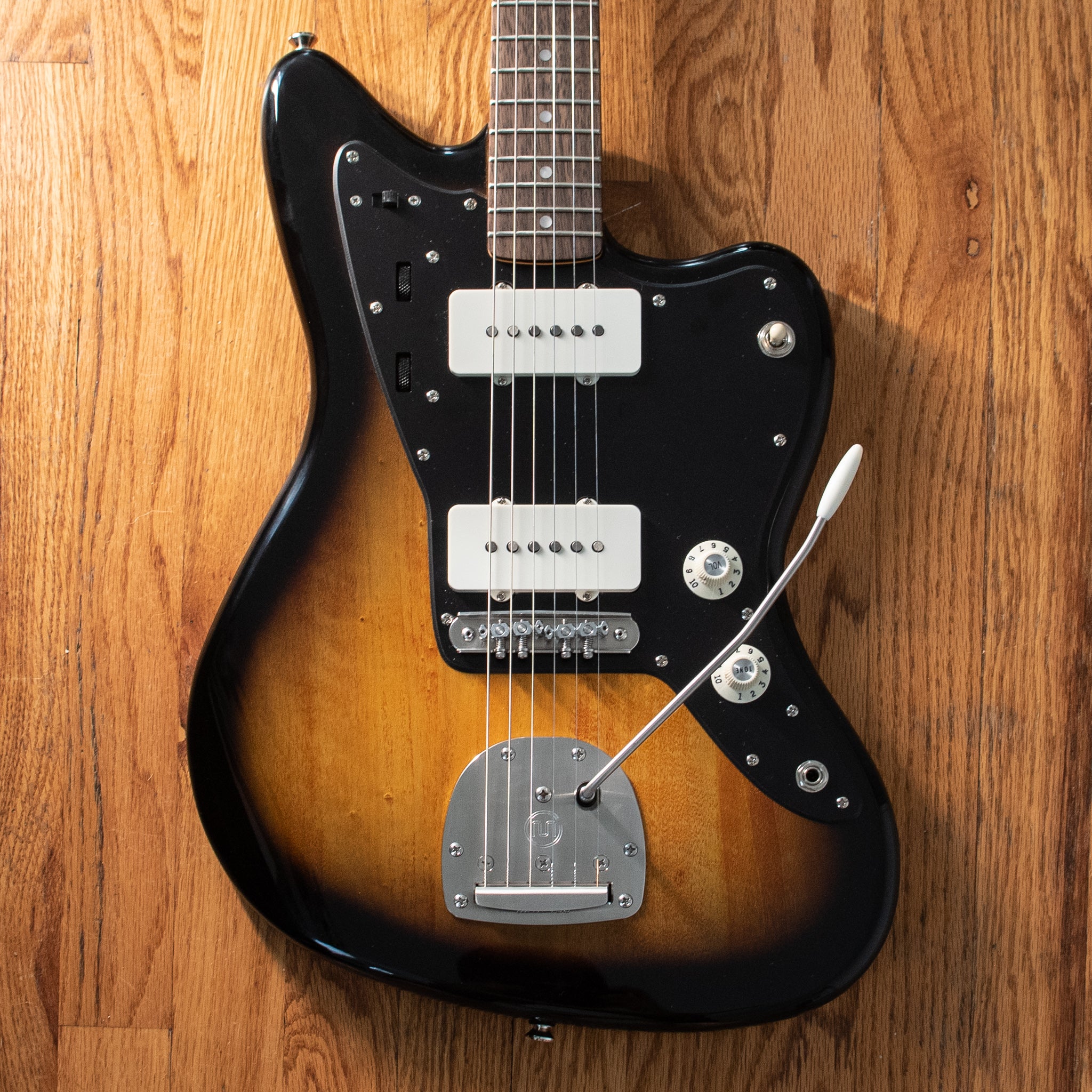 tobacco burst jazzmaster Fender American Acoustasonic Fenders American Acoustasonic Stratocaster breaks new ground by merging acoustic resonance with electric versatility in one revolutionary instrument Squier Classic Vibe Late 50s