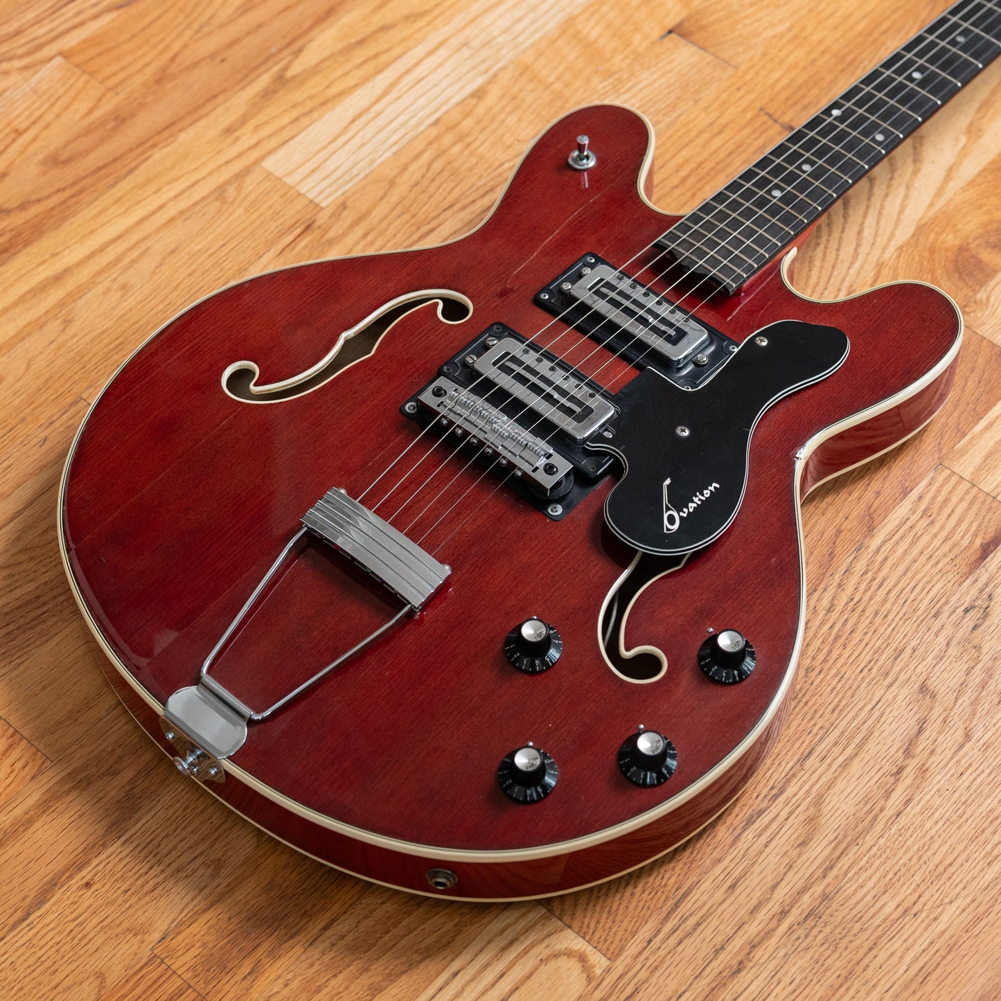 Ovation Tornado Red 1972