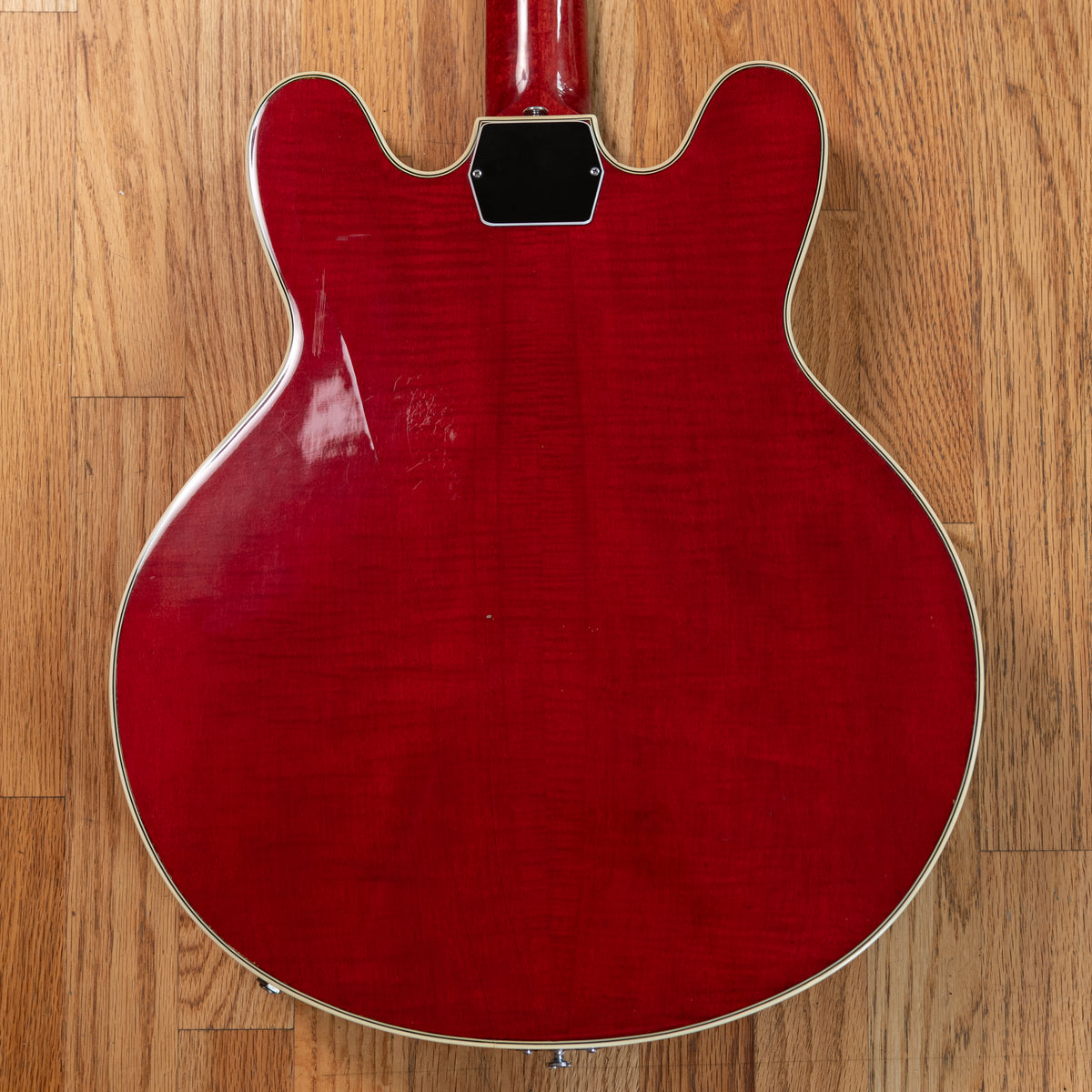 Ovation Tornado Red 1972