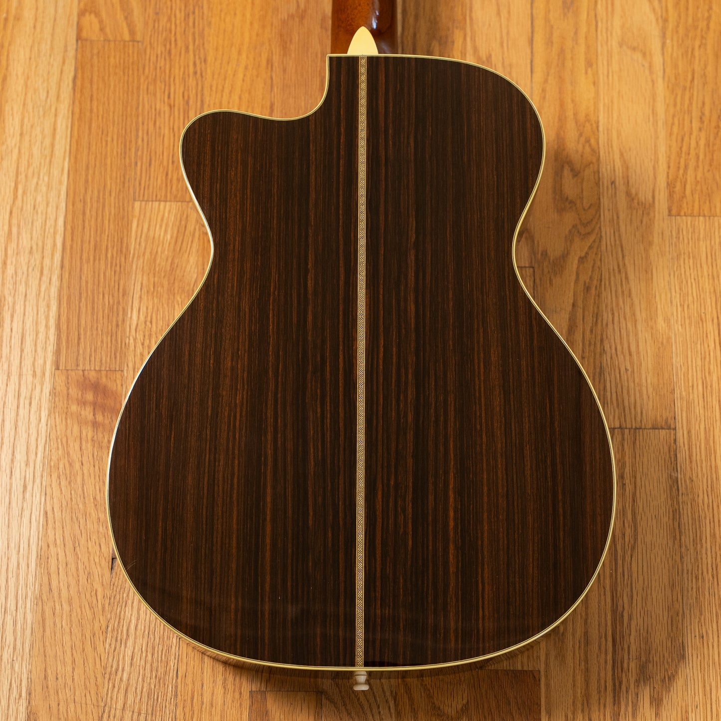 Martin OMC-28 Laurence Juber Signature Natural 2004