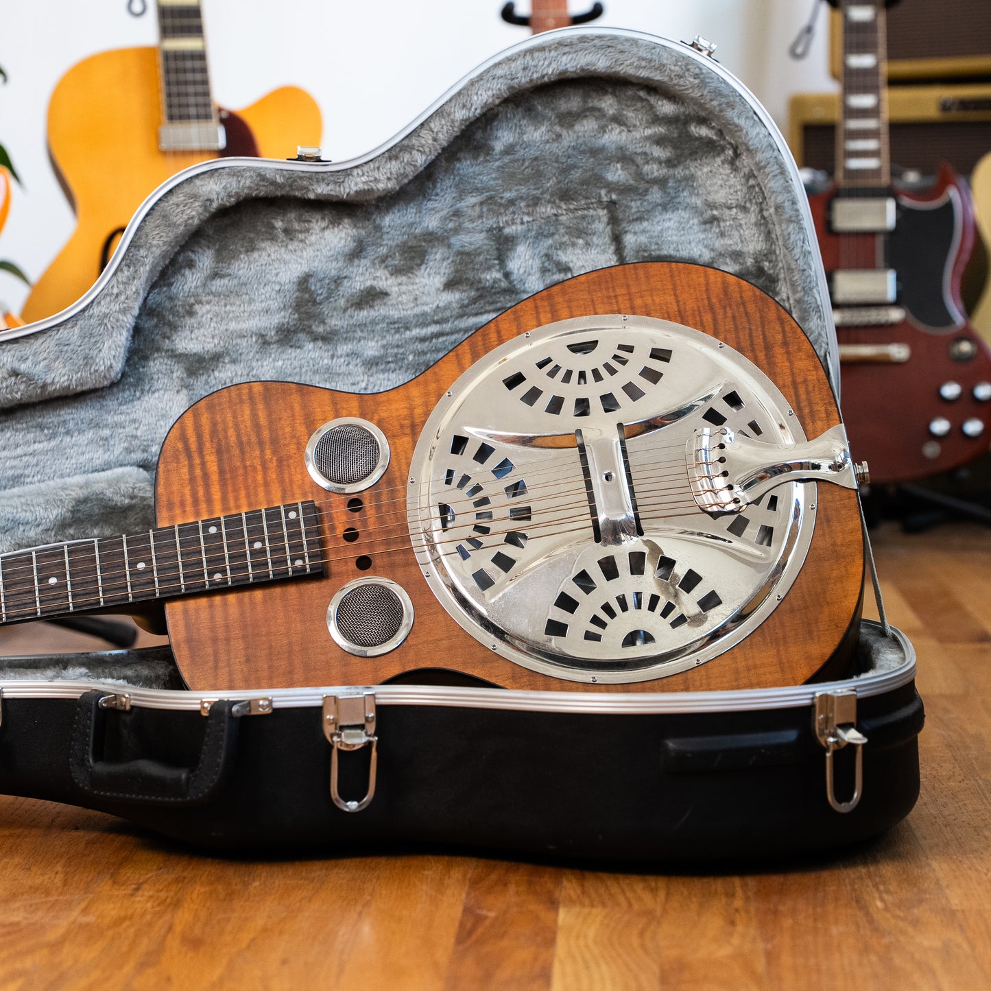 Dobro Resonator Tiger Walnut 2010s w/ OHSC