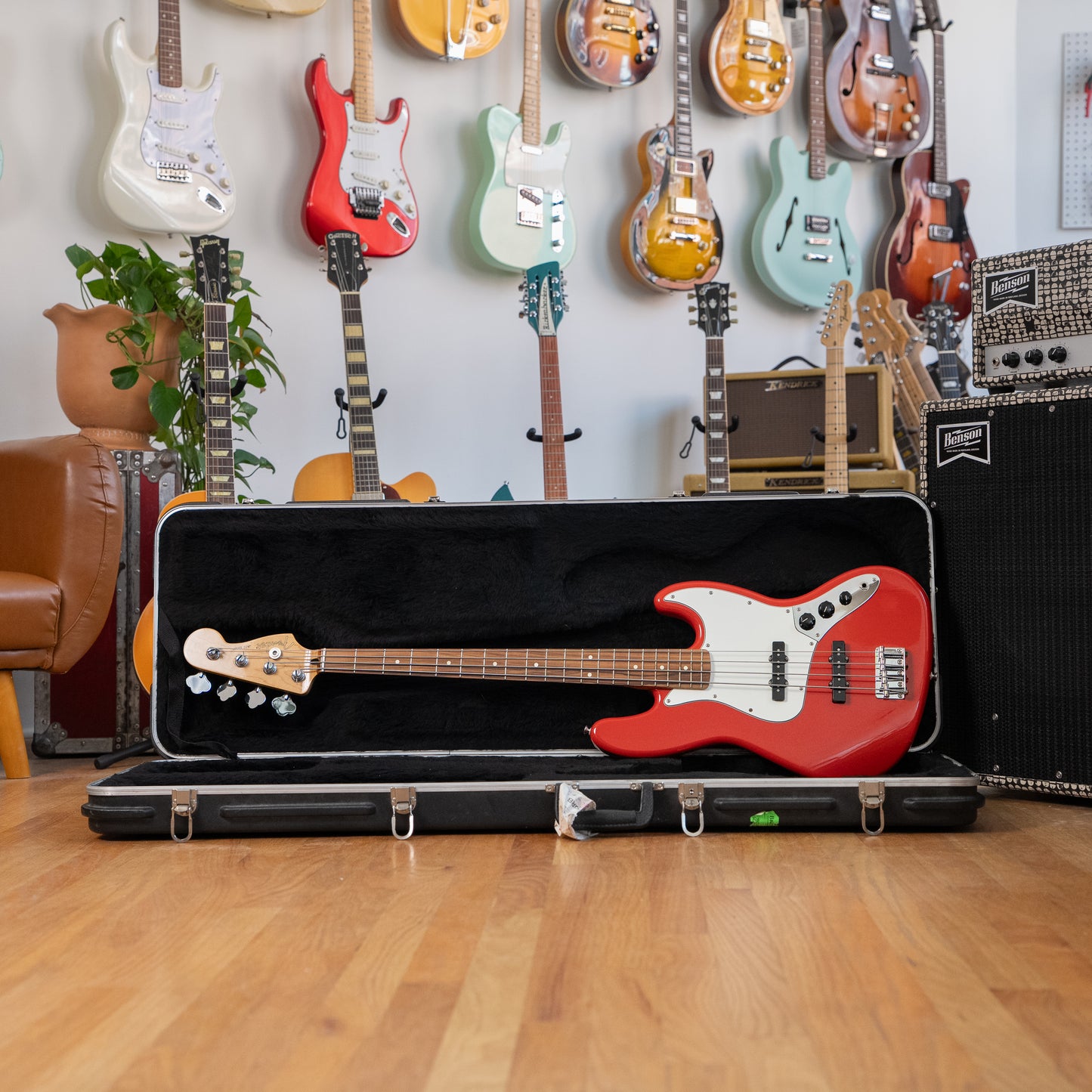 Fender Jazz Bass Torino Red 2010s w/ OHSC