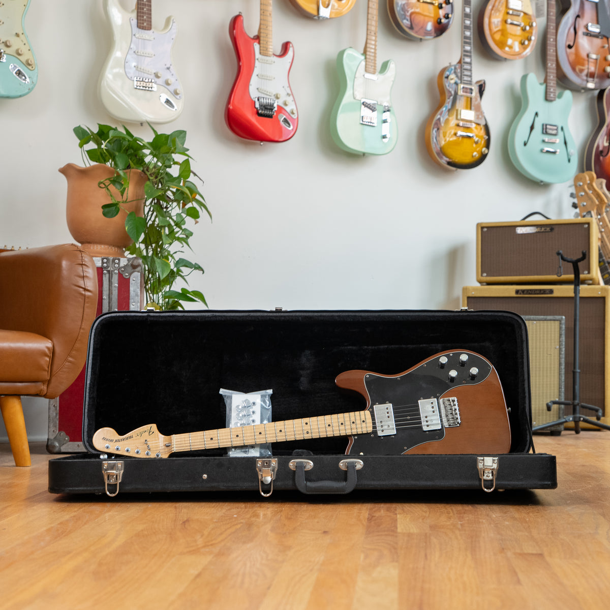 Fender Telecaster Deluxe Walnut 2000s w/ OHSC