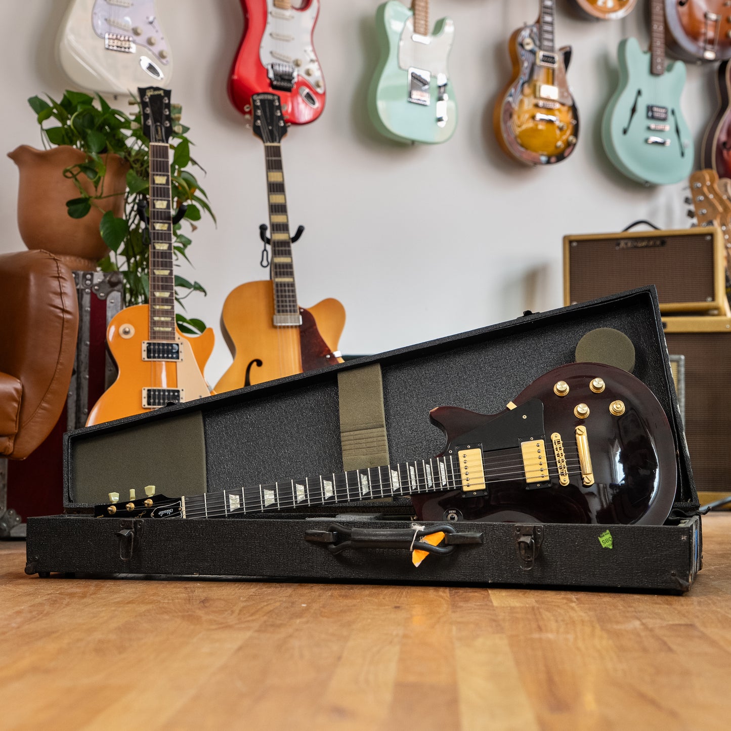 Gibson Les Paul Wine Red w/ Gold Hardware 1990's w/OHSC