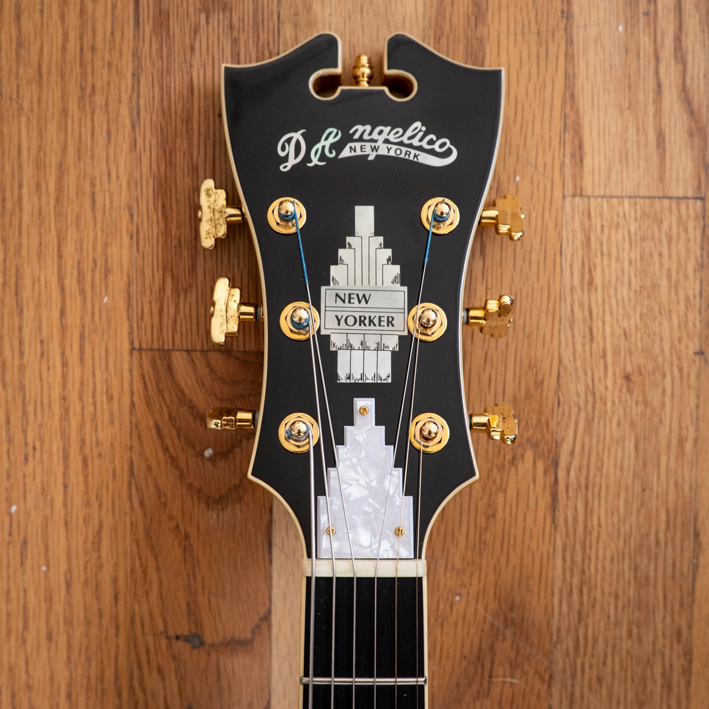 D'Angelico New Yorker NYL-6 Special 2007 – John Oates Collection