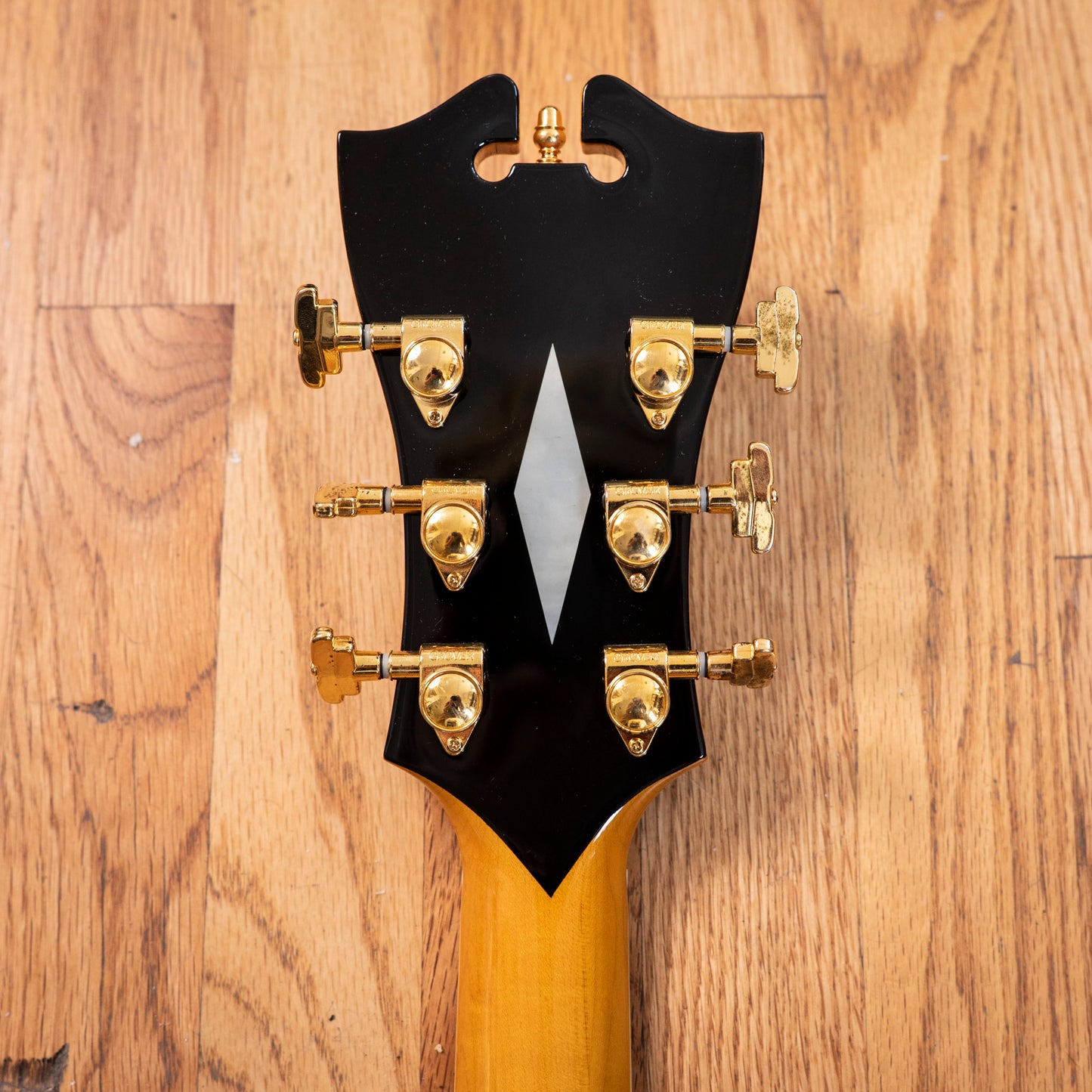 D'Angelico New Yorker NYL-6 Special 2007 – John Oates Collection