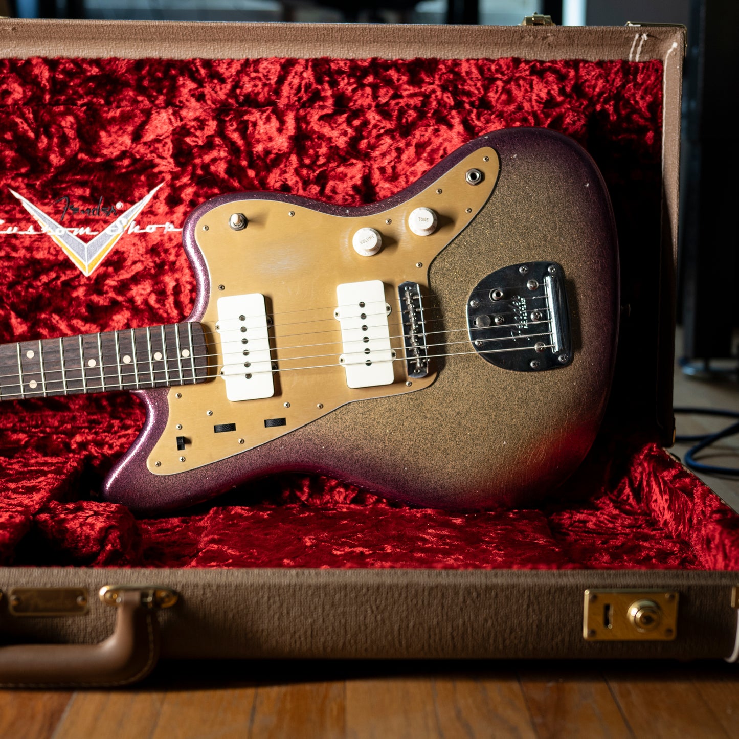 Fender CS CME Exclusive “Chicago Special” ‘59 Journeyman Jazzmaster Sparkle Golden Raspberry Burst w/OHSC