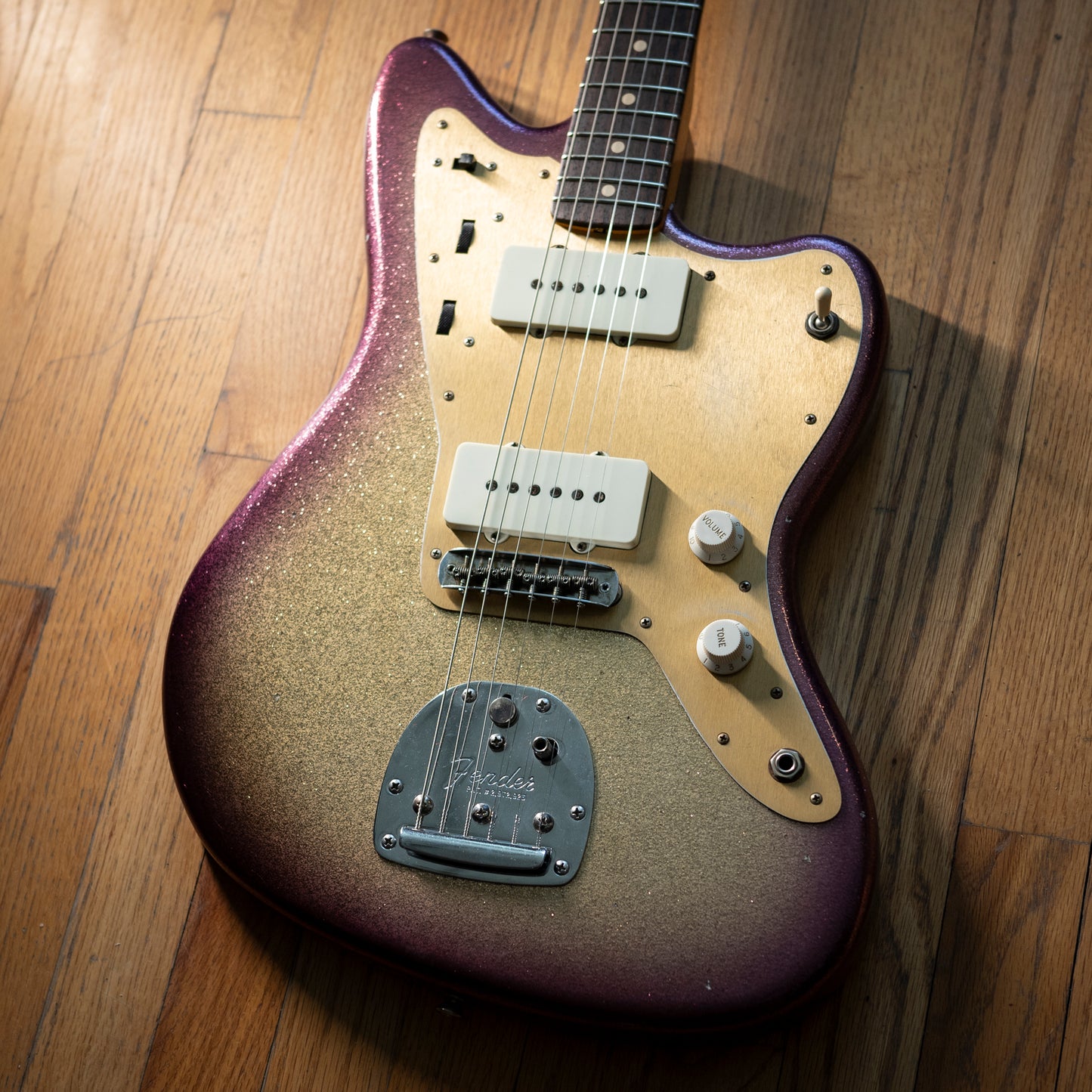 Fender CS CME Exclusive “Chicago Special” ‘59 Journeyman Jazzmaster Sparkle Golden Raspberry Burst w/OHSC