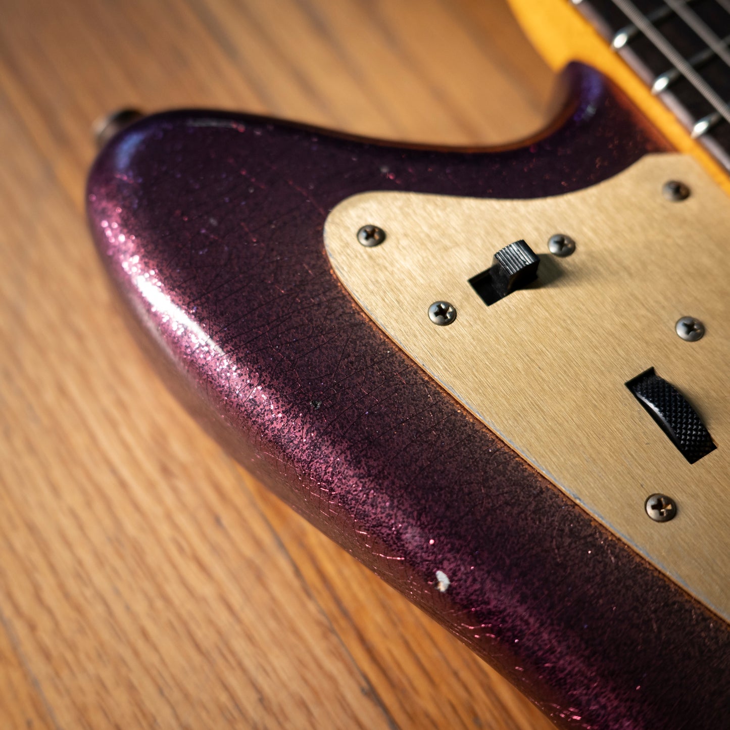 Fender CS CME Exclusive “Chicago Special” ‘59 Journeyman Jazzmaster Sparkle Golden Raspberry Burst w/OHSC