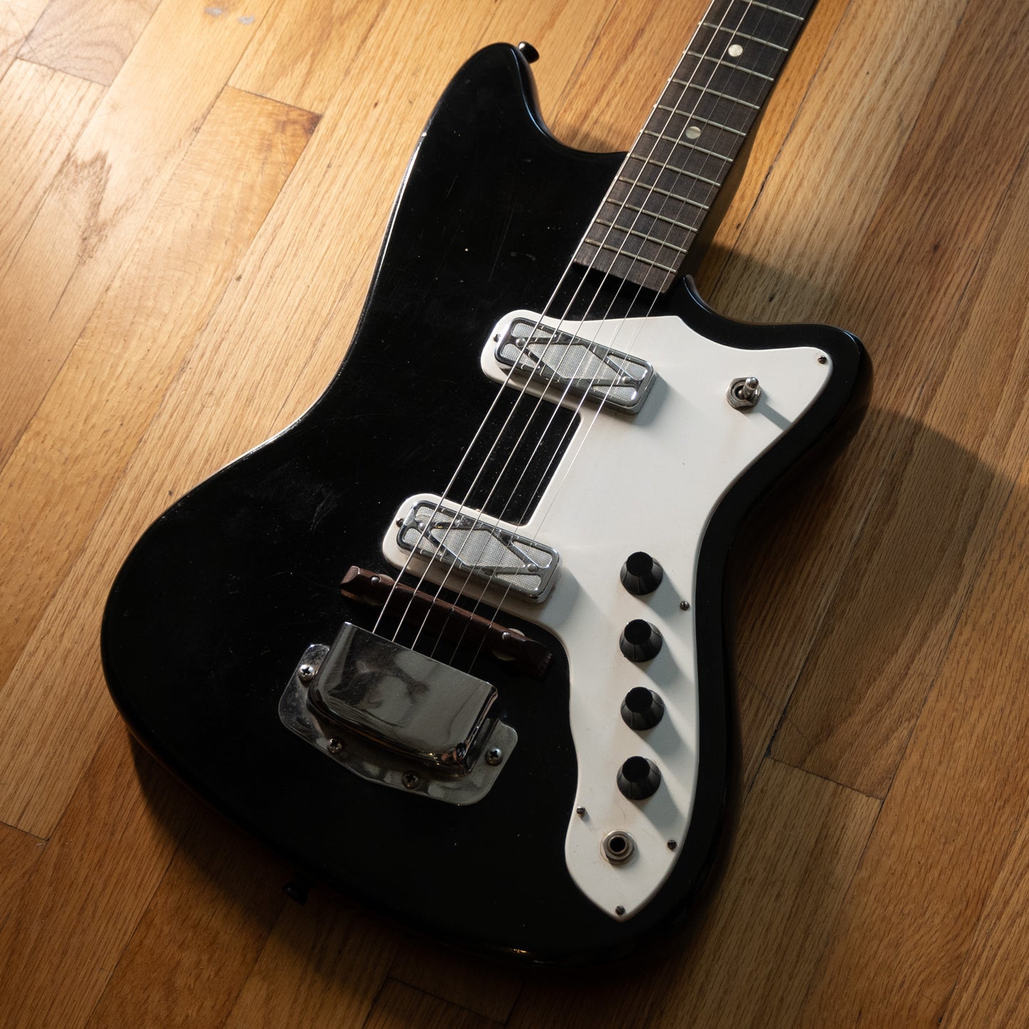 Silvertone 1476 Bobkat Black 60s Gig Bag