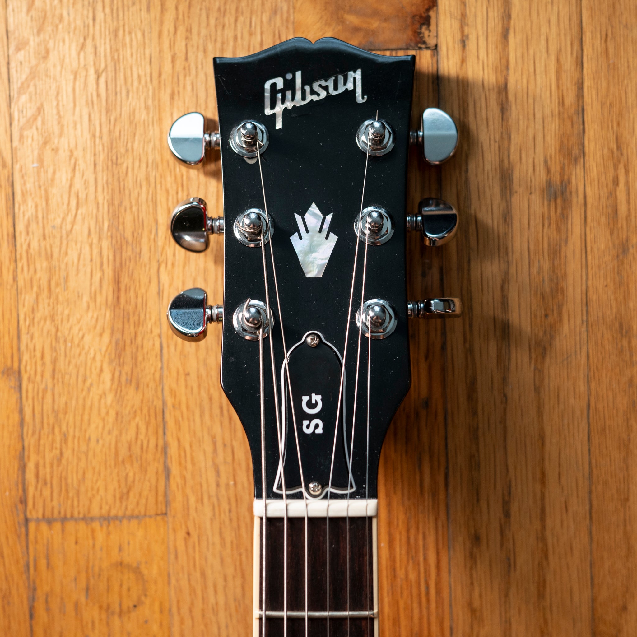 Gibson SG Standard Cherry Red 2022 – Black Bobbin