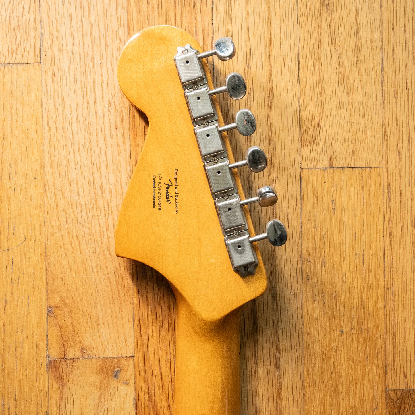 Squier Classic Vibe Bass VI