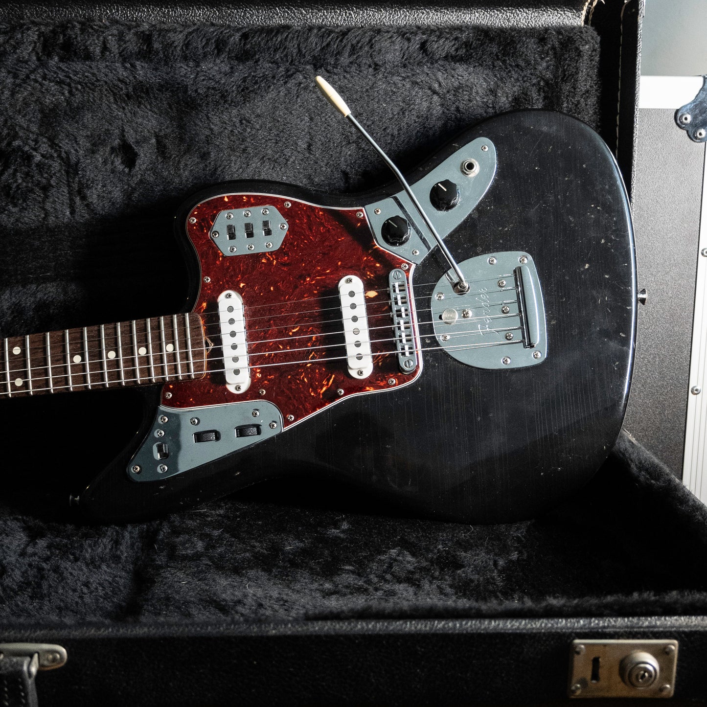 Fender Classic Player Jaguar Black Nitro Aged Refin
