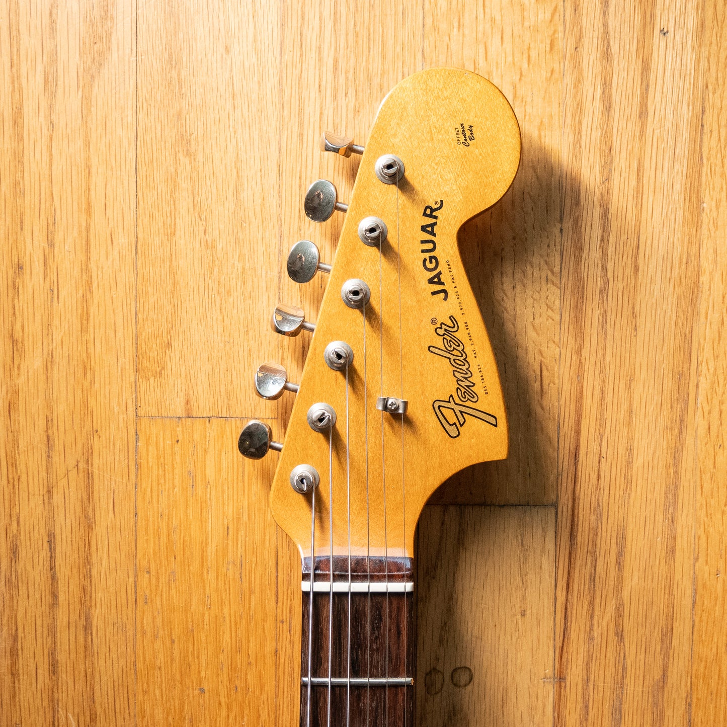 Fender Classic Player Jaguar Black Nitro Aged Refin