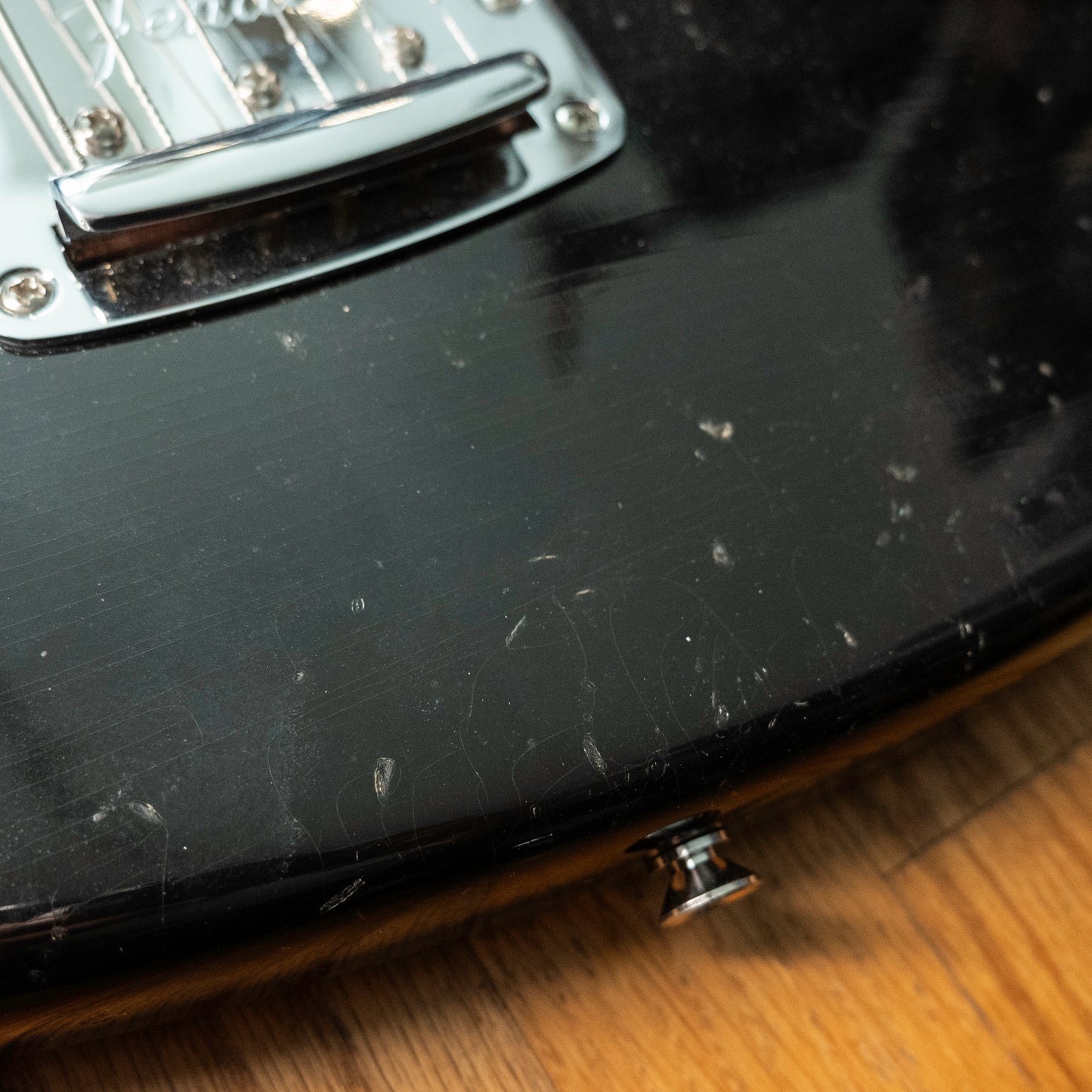 Fender Classic Player Jaguar Black Nitro Aged Refin