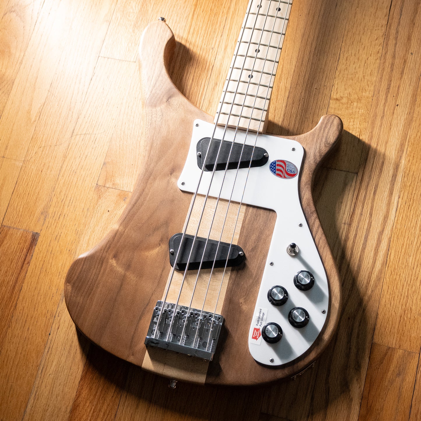 Rickenbacker 4003S-5 Walnut w/OHSC