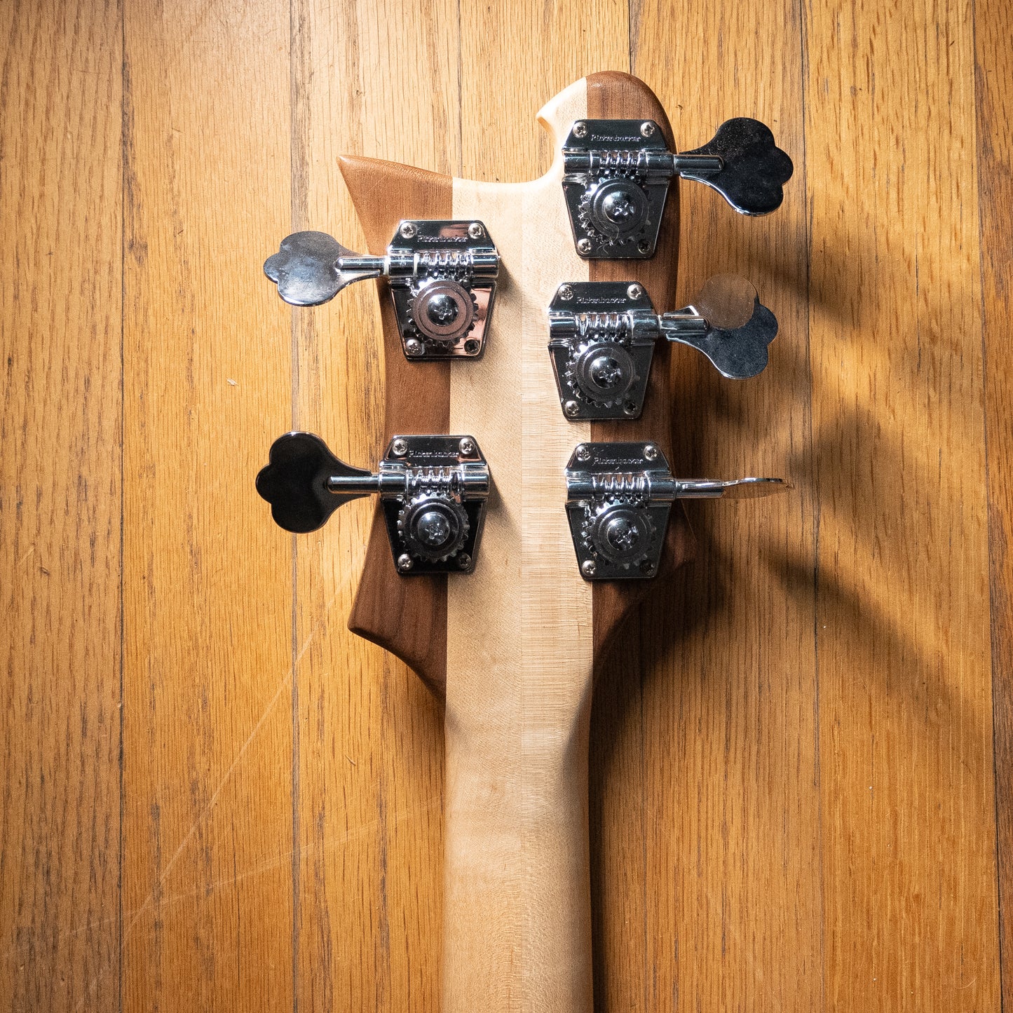 Rickenbacker 4003S-5 Walnut w/OHSC