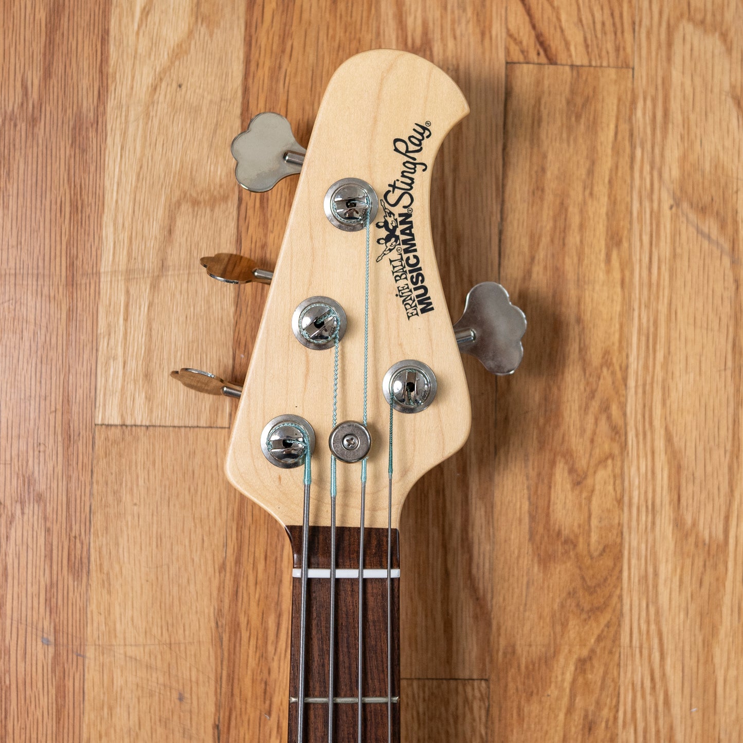 Music Man Bass Sunburst 1999 w/OHSC