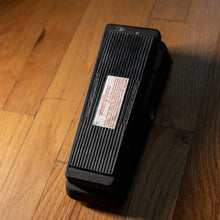 Load image into Gallery viewer, Dunlop Cry Baby Wah USED
