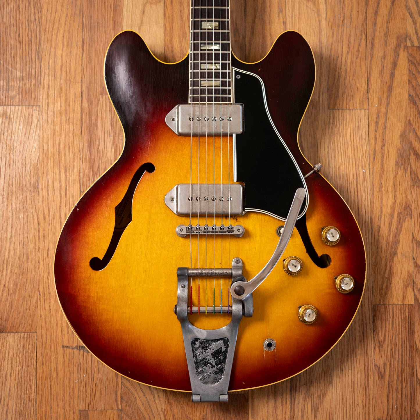 Gibson ES-330 Sunburst 1964 w/HSC