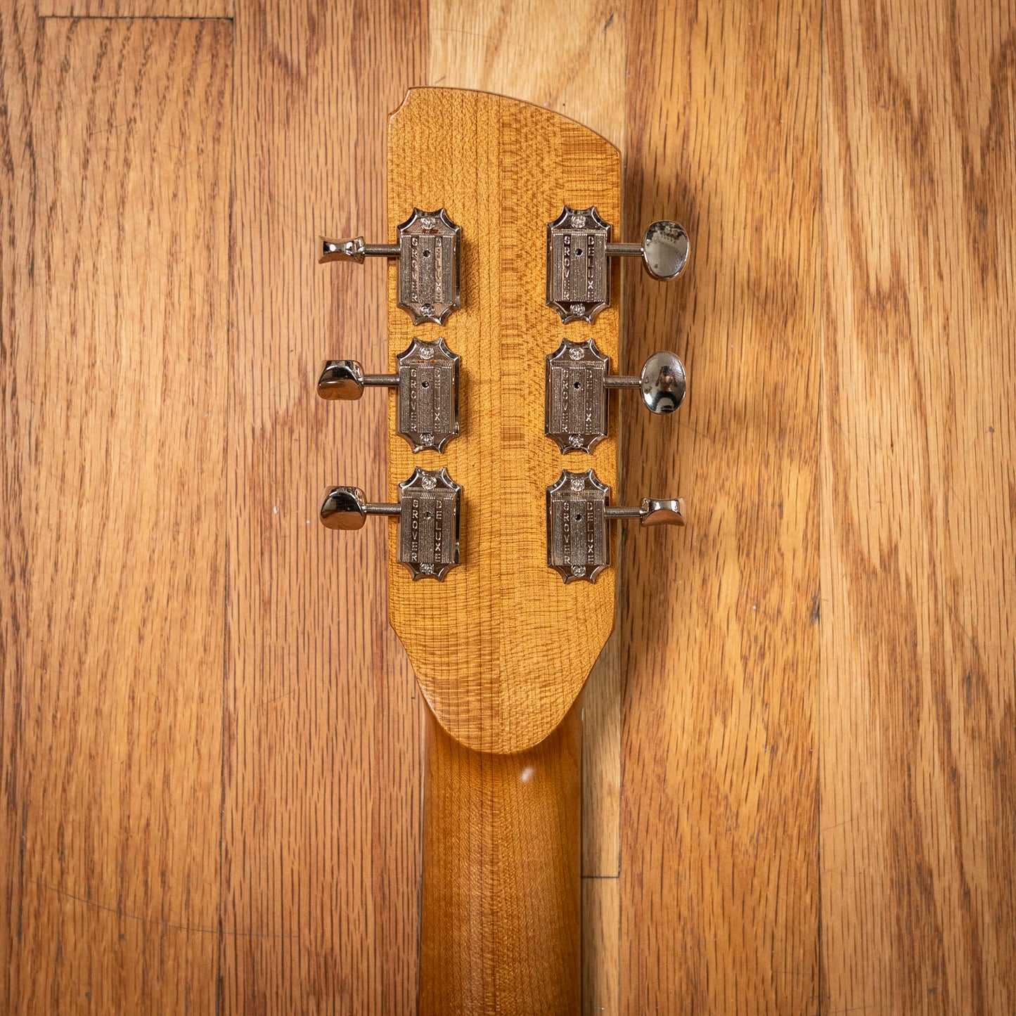 Lockhorn Instruments Runt Vintage Couch