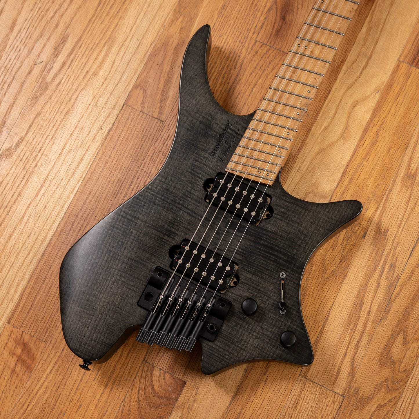 Strandberg Boden Charcoal 2018