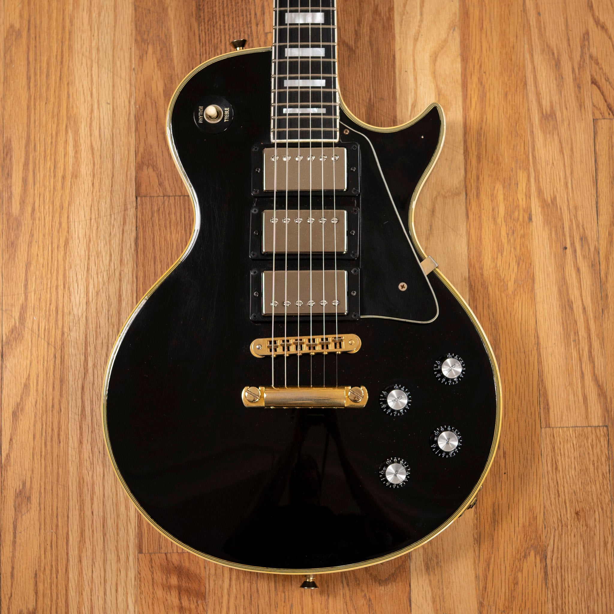 Gibson – Black Bobbin