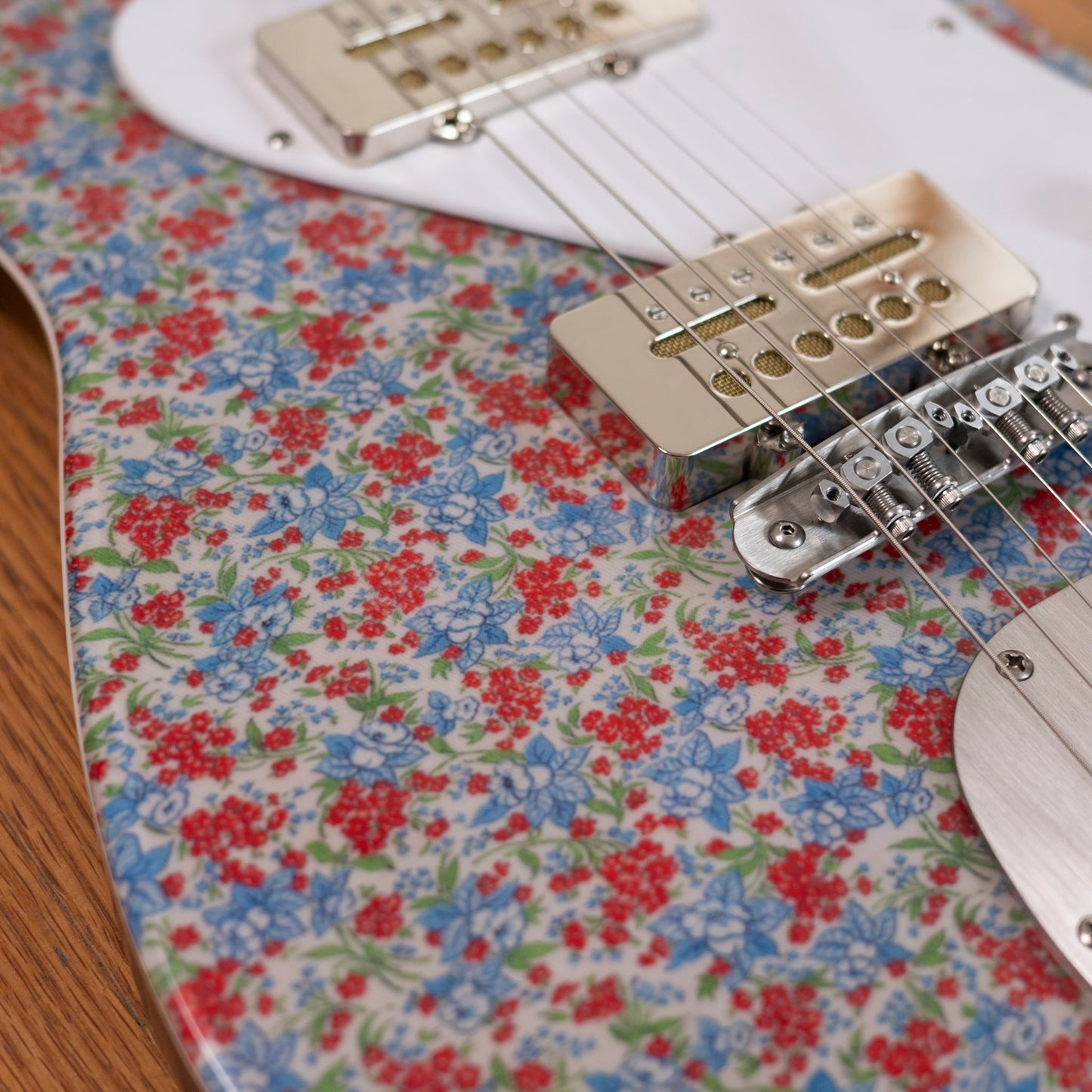 Black Bobbin Phantone "Margery"