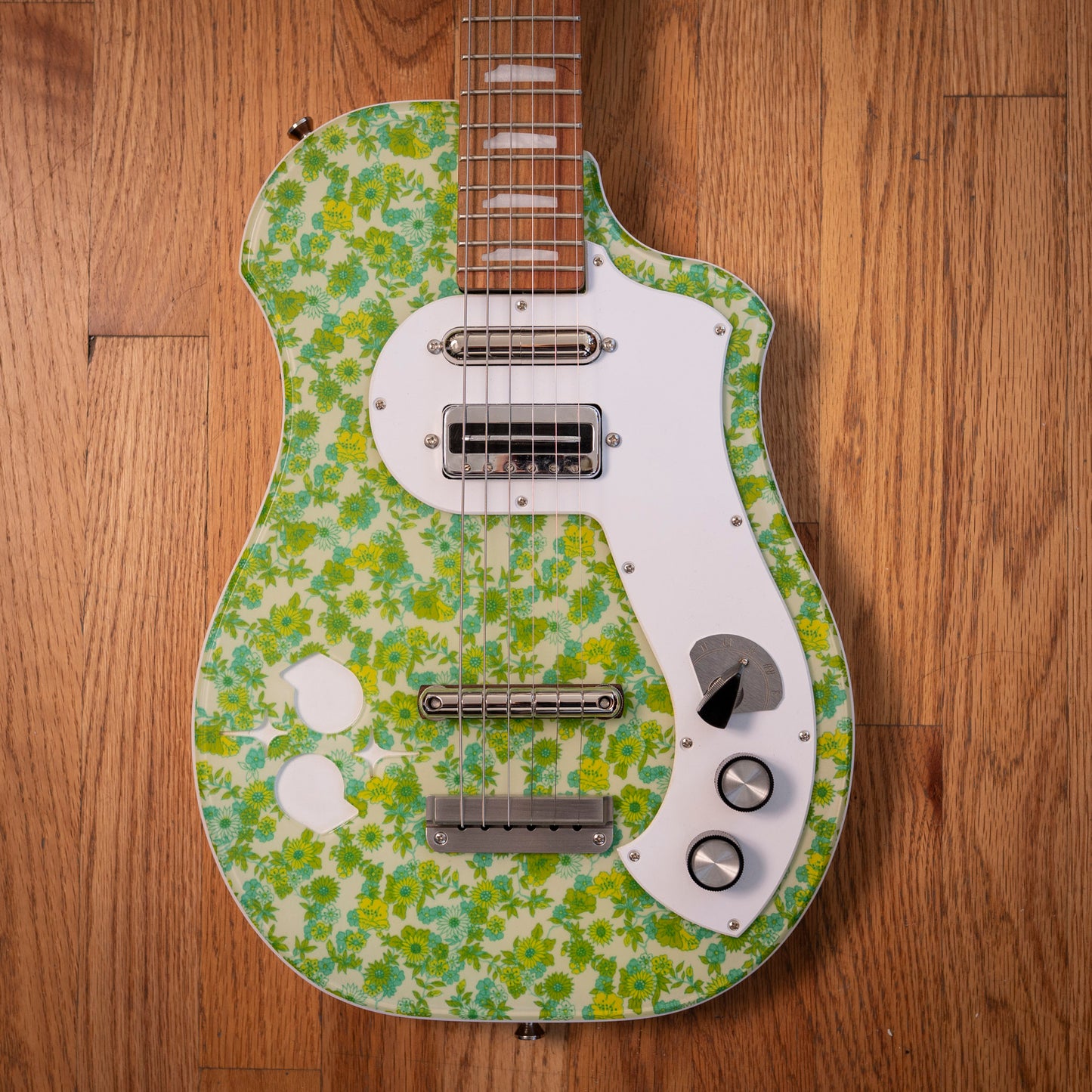 Lockhorn Instruments Runt Green Floral