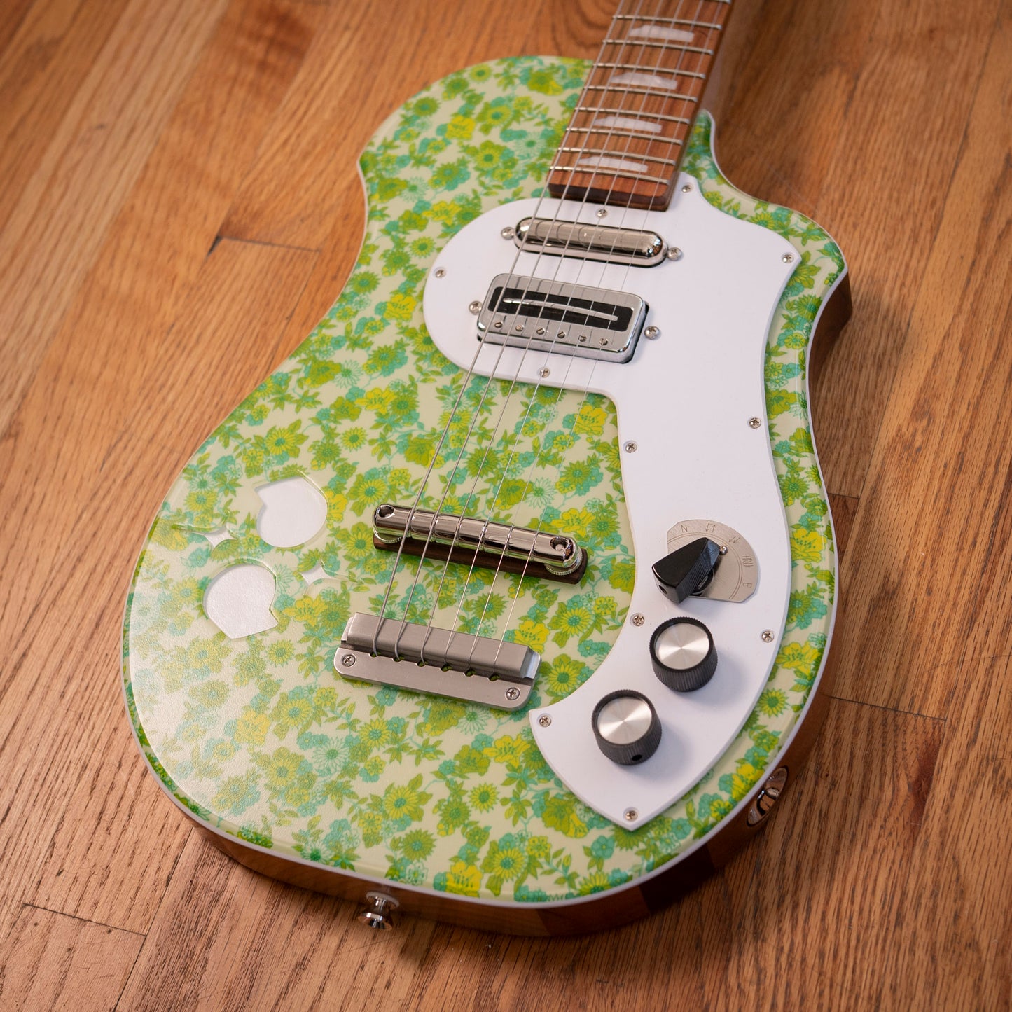 Lockhorn Instruments Runt Green Floral
