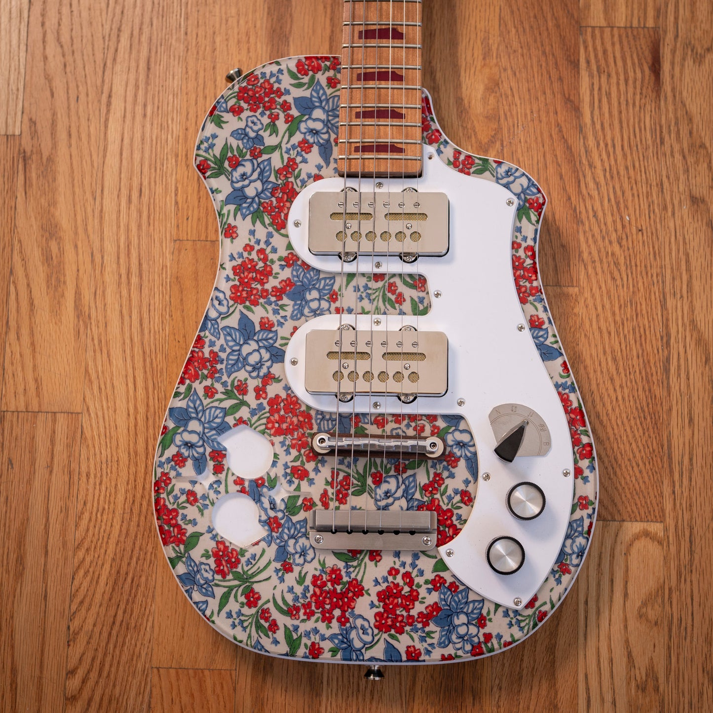 Lockhorn Instruments Runt "Margery" Floral