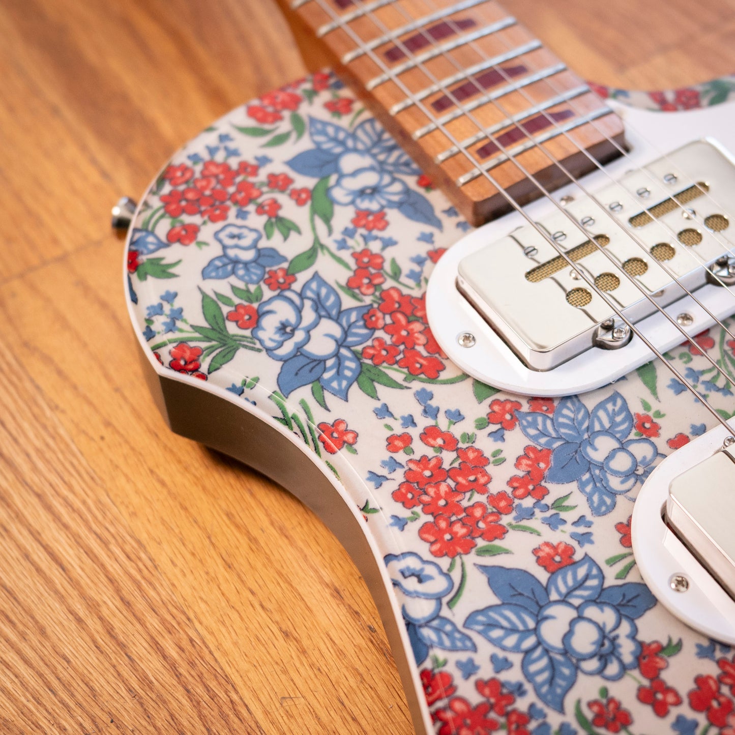Lockhorn Instruments Runt "Margery" Floral