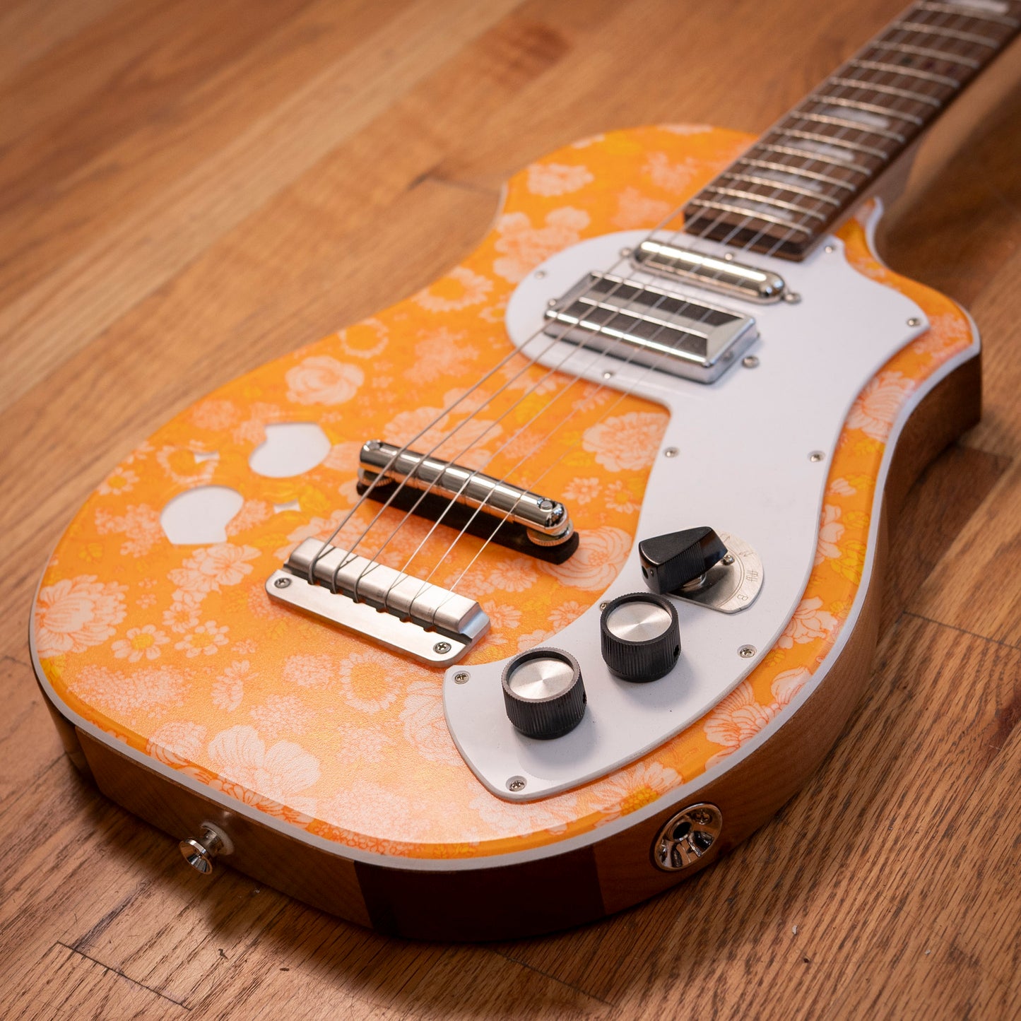 Lockhorn Instruments Runt Orange Floral