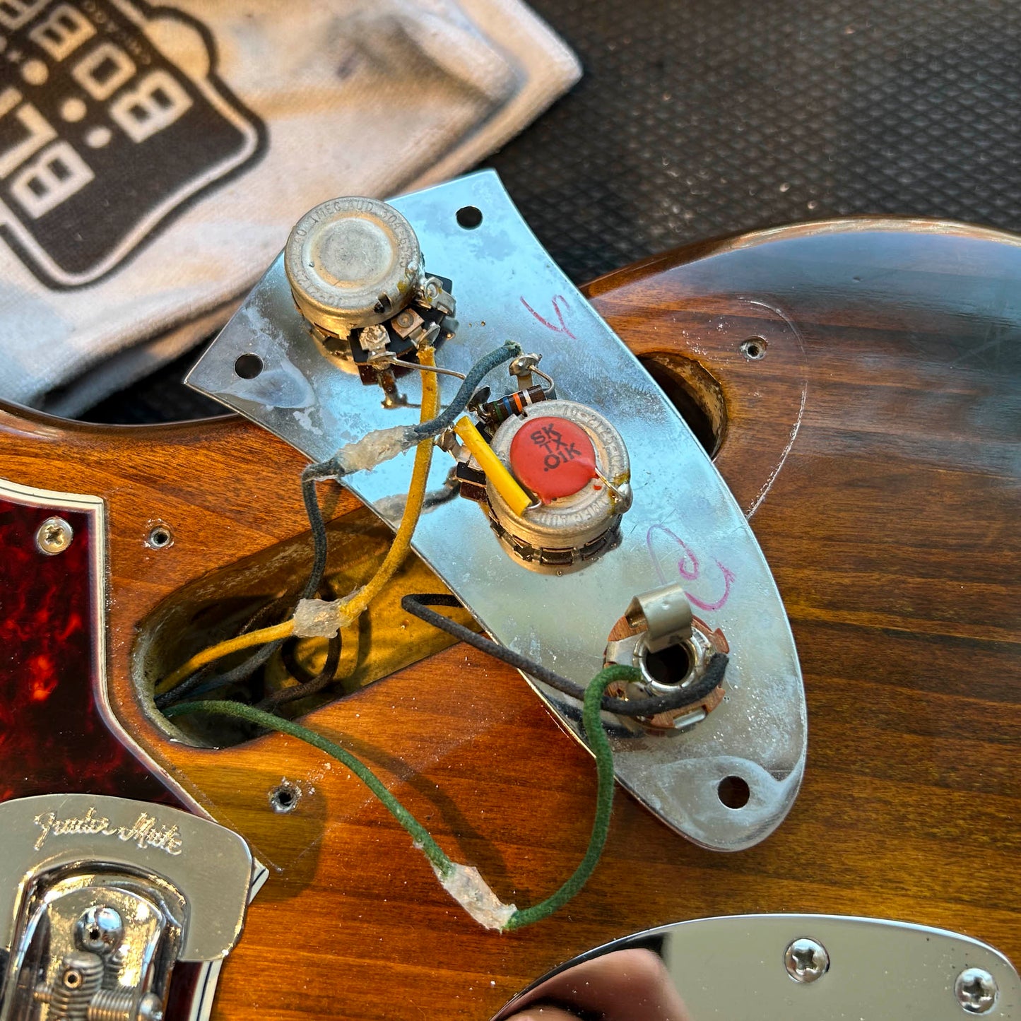 Fender Jaguar 1966 Walnut Refin