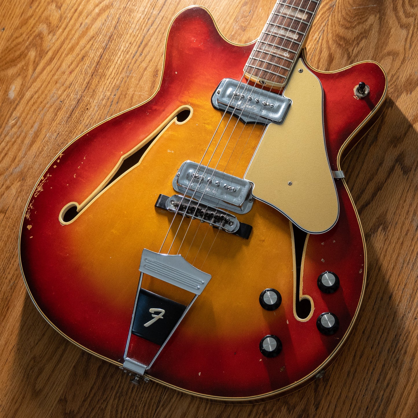 Fender Coronado Sunburst 1967 w/ HSC