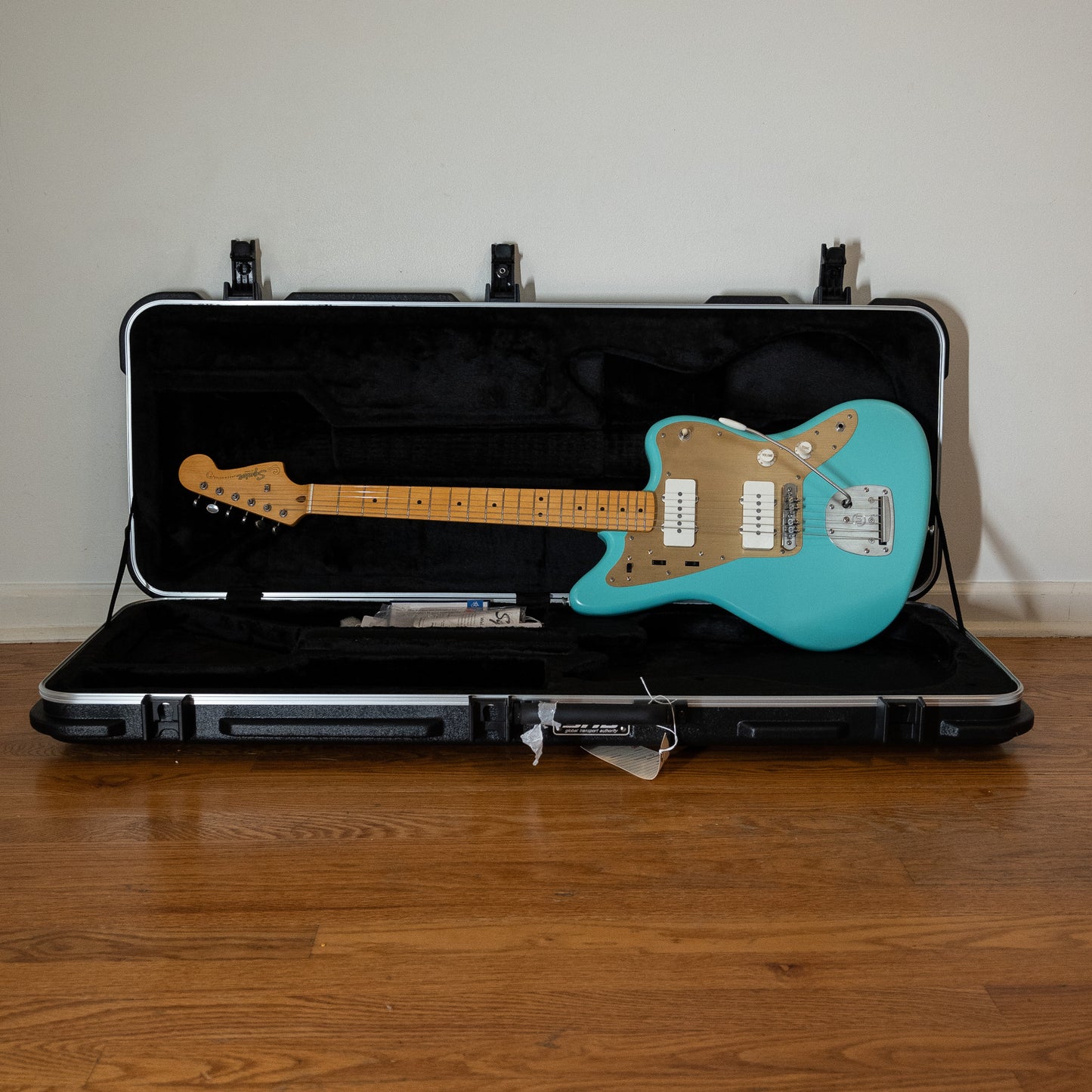 Squier 40th Anniversary Edition Black Bobbin Makeover USED