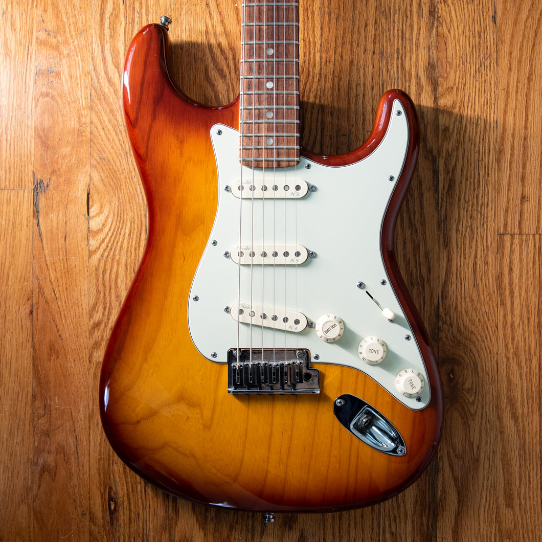 Fender American Deluxe Stratocaster Sienna Burst Auction