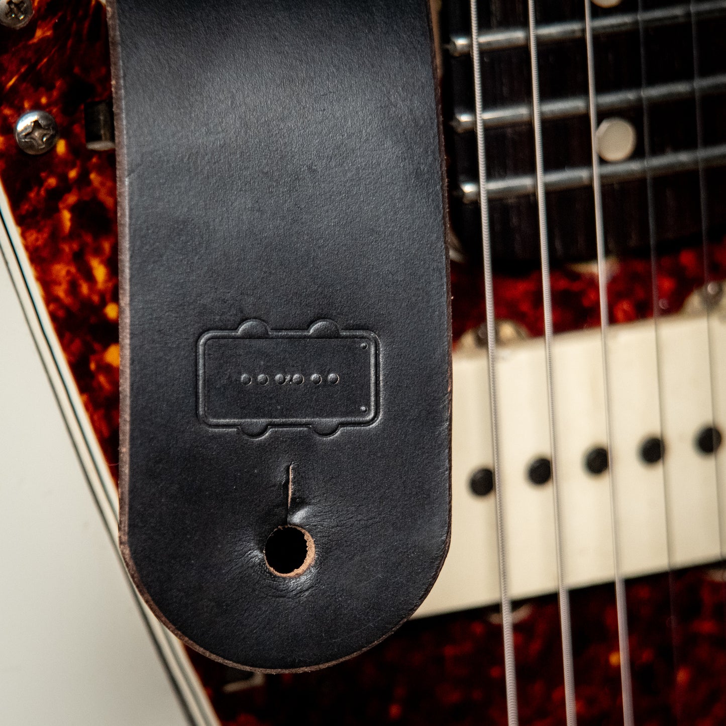 Black Bobbin McMurray & Blonde Metro Strap