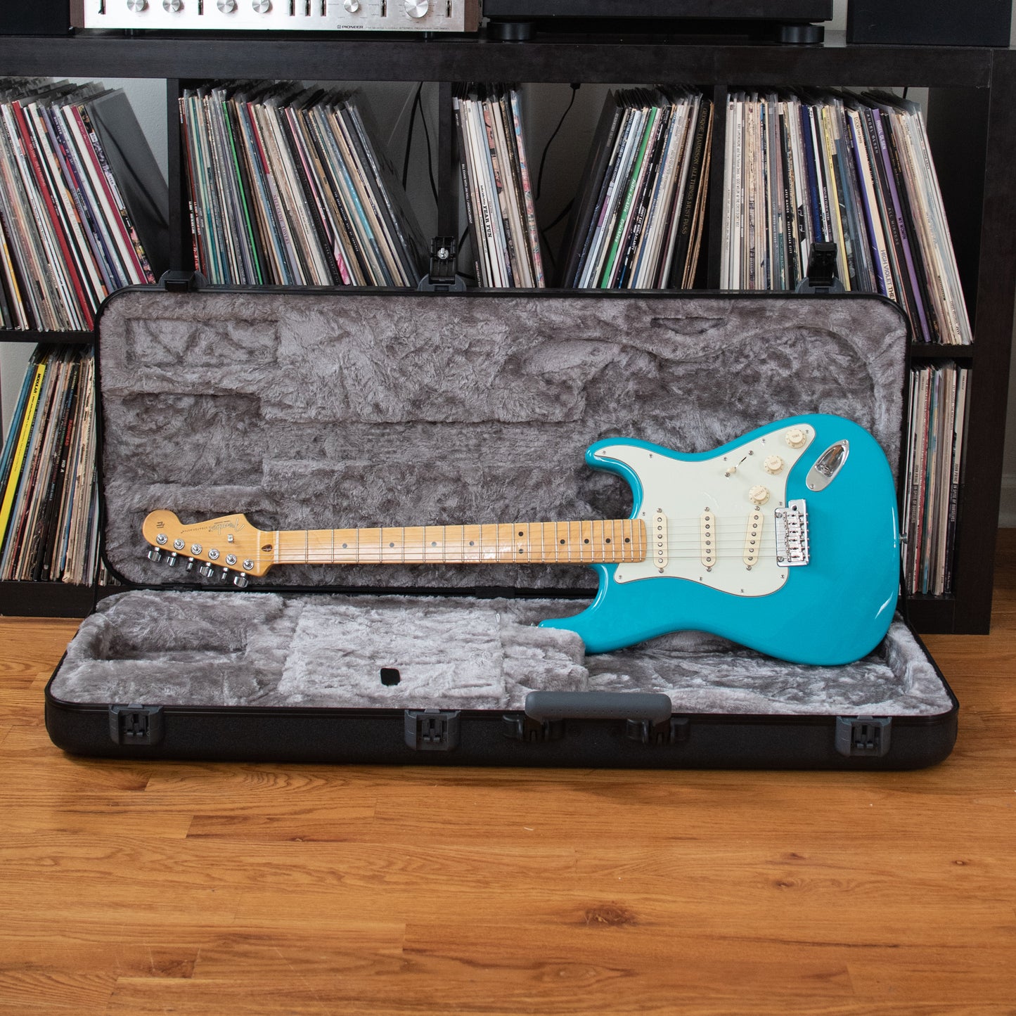 Fender American Pro II Strat Miami Blue w/OHSC