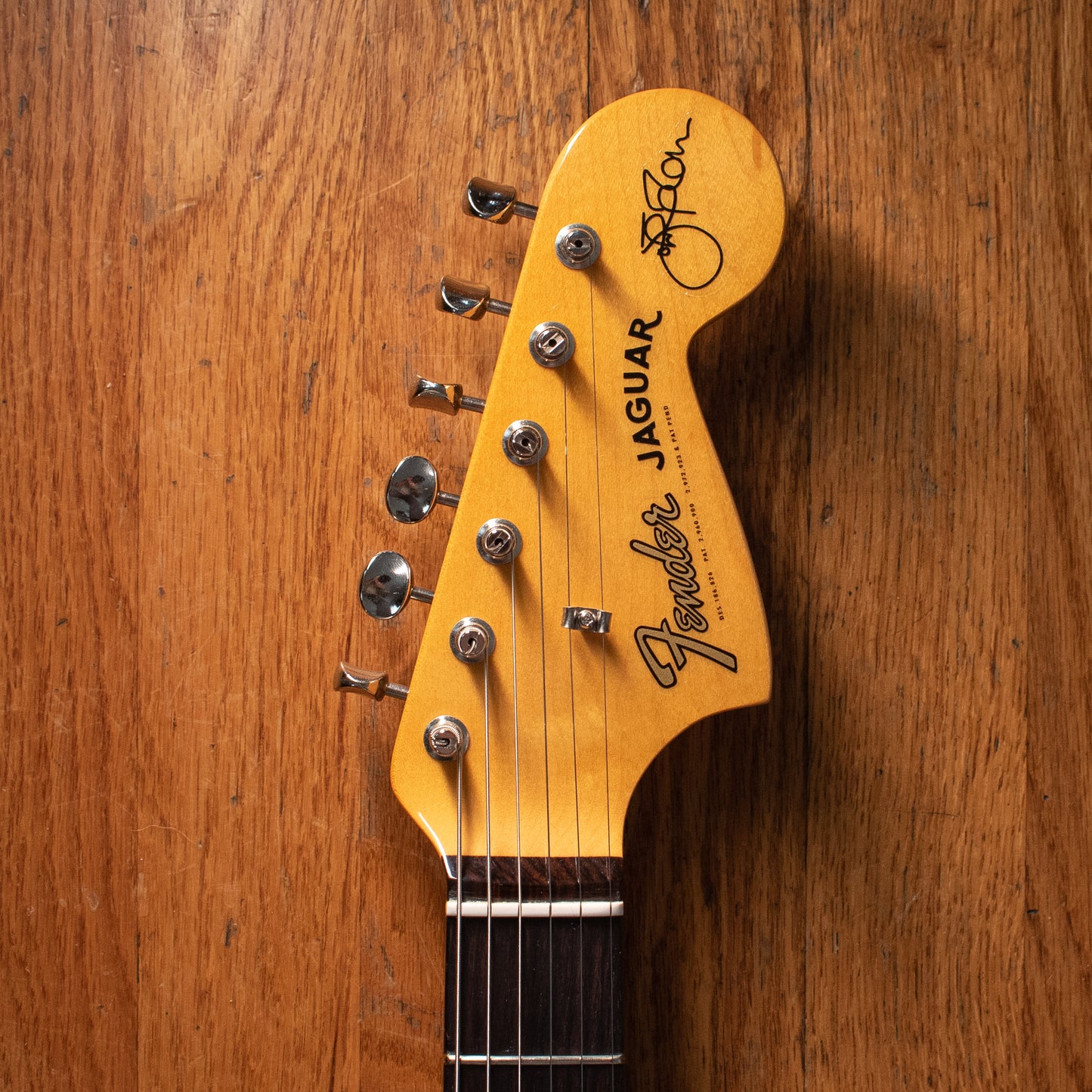 Fender Johnny Marr Jaguar Olympic White w/OHSC