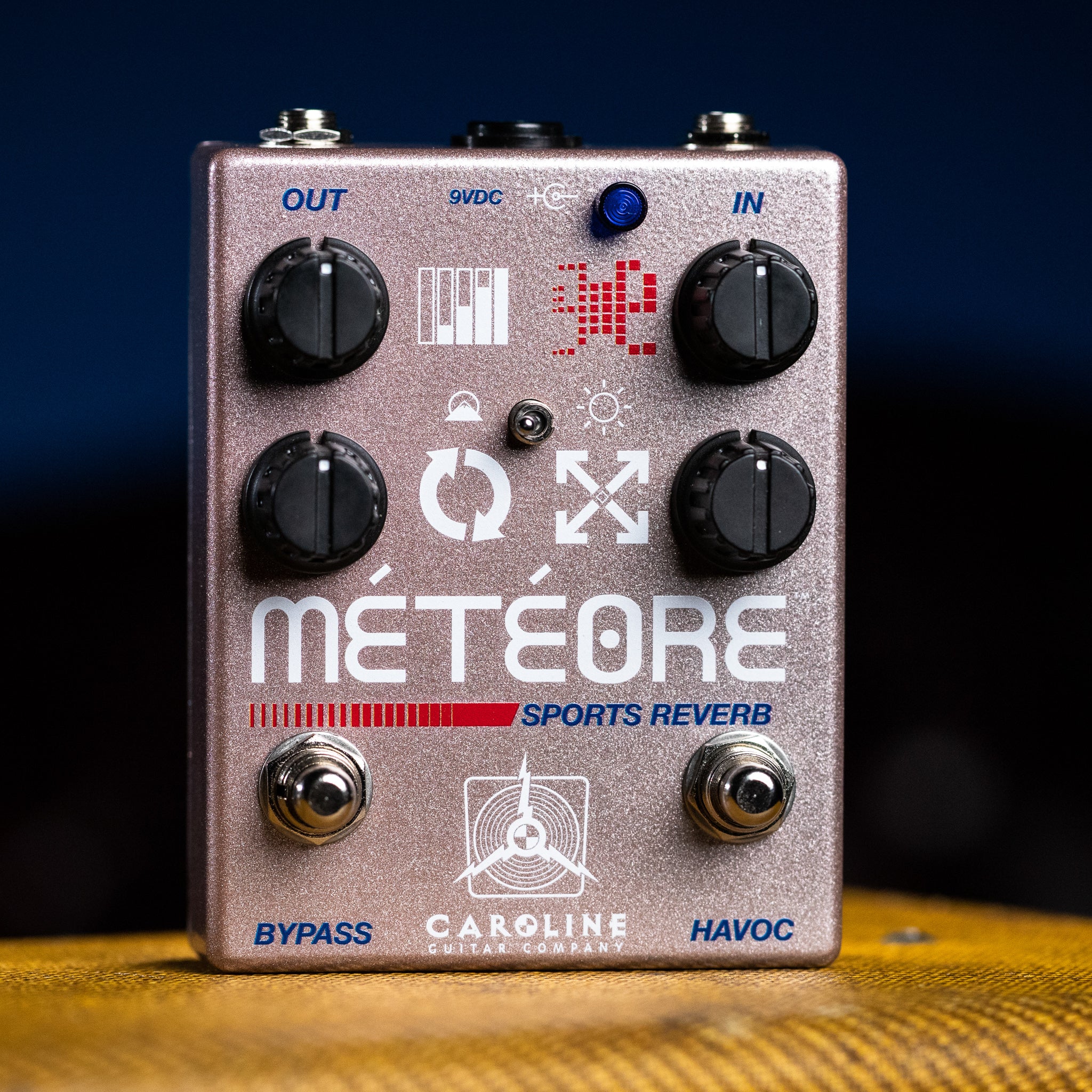 caroline meteore pedal Caroline Guitar Company Meteore Rose Gold Sports Exclusive – Black Bobbin